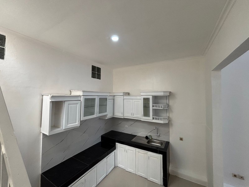 Rumah Cantik 1.1/4 Lantai di Kota Wisata Cibubur 