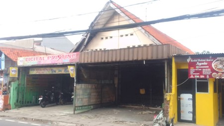 Bangunan Toko Satu Lantai Luas 300 m2, di Jalan Raya Bogor, Kramat Jati, dekat Mall PGC Cililitan
