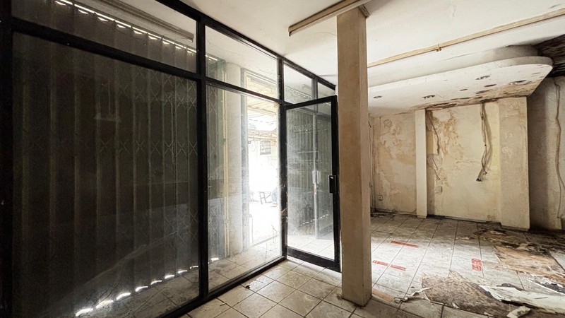 Bangunan Toko Satu Lantai Luas 300 m2, di Jalan Raya Bogor, Kramat Jati, dekat Mall PGC Cililitan