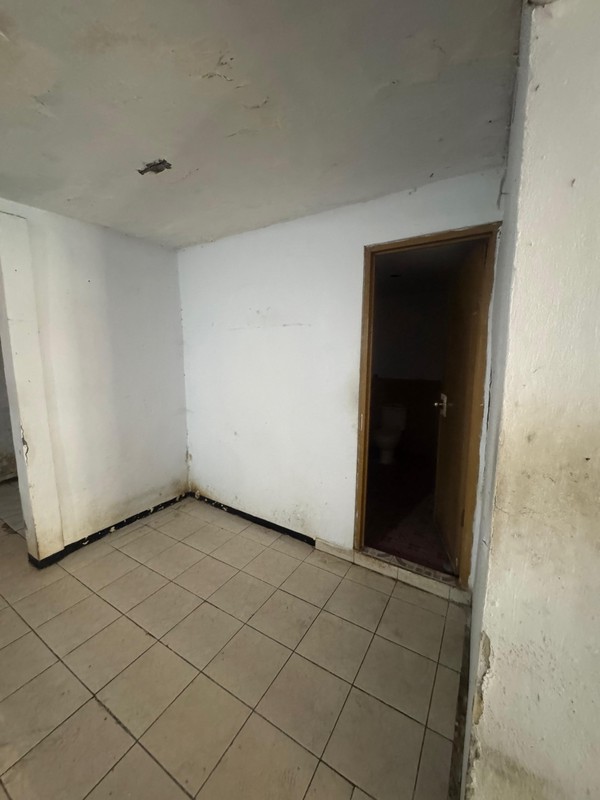 Rumah Tua 2 Lantai Akses Jalan 2 Mobil di Pulomas Kayu Putih Jaktim