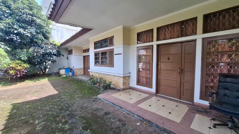 Rumah Besar Di Premium Area Sukasari Bandung, Harga Tidak Hitung Bangunan (400 m2)