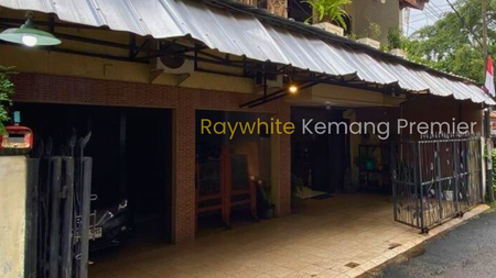 Rumah 3 Lantai Siap Ubah Jadi Kost Eksklusif - 3 Km ke MRT Cipete Potensi passive income ROI 7-9 % / tahun.