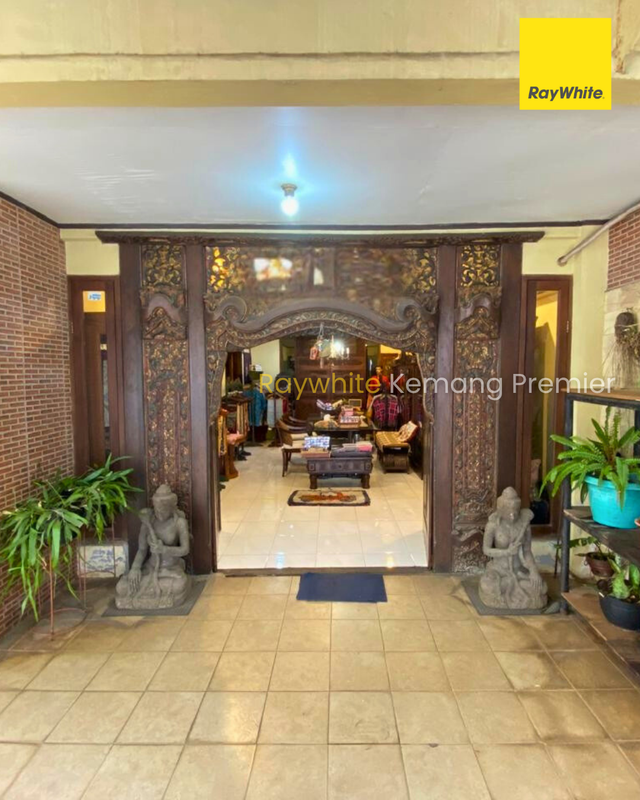 Rumah 3 Lantai Siap Ubah Jadi Kost Eksklusif - 3 Km ke MRT Cipete Potensi passive income ROI 7-9 % / tahun.