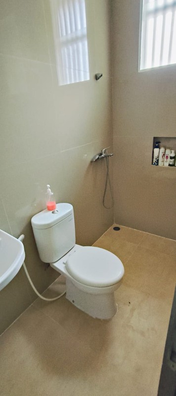 Murah LEBAR 8 meter Dijual Rumah Greenland Residence Dekat Citraland, Pakuwon Mall, Sekolah Binus, Greenlake Citraland