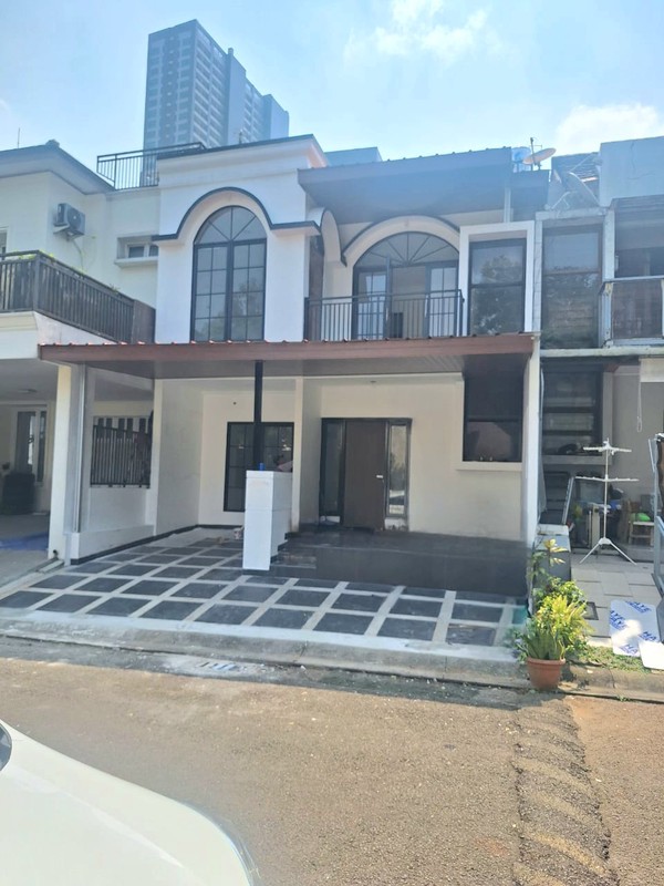 Rumah Bagus Siap Huni dan Asri di Emerald Town House, Bintaro Jaya Sektor 9