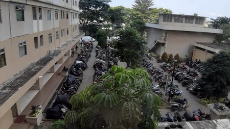 hunian lantai rendah full furnish view bagus dekat mall