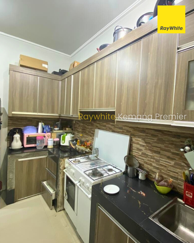 Dijual Rumah Cantik Siap Huni - 4 Kamar Tidur - Lokasi Strategis Pejaten Barat