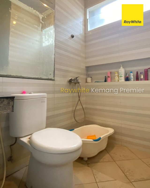 Dijual Rumah Cantik Siap Huni - 4 Kamar Tidur - Lokasi Strategis Pejaten Barat