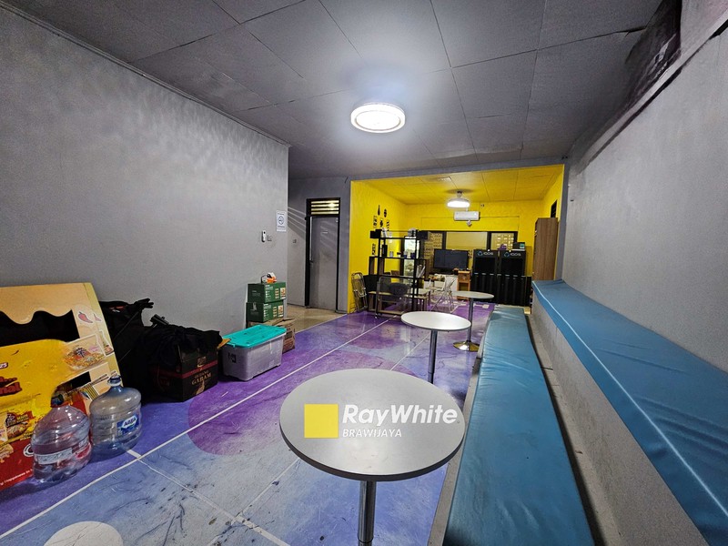 Rumah di jalan Ketapang, Jati Padang, Jakarta Selatan, 10 menit ke stasiun KA Pasar Minggu