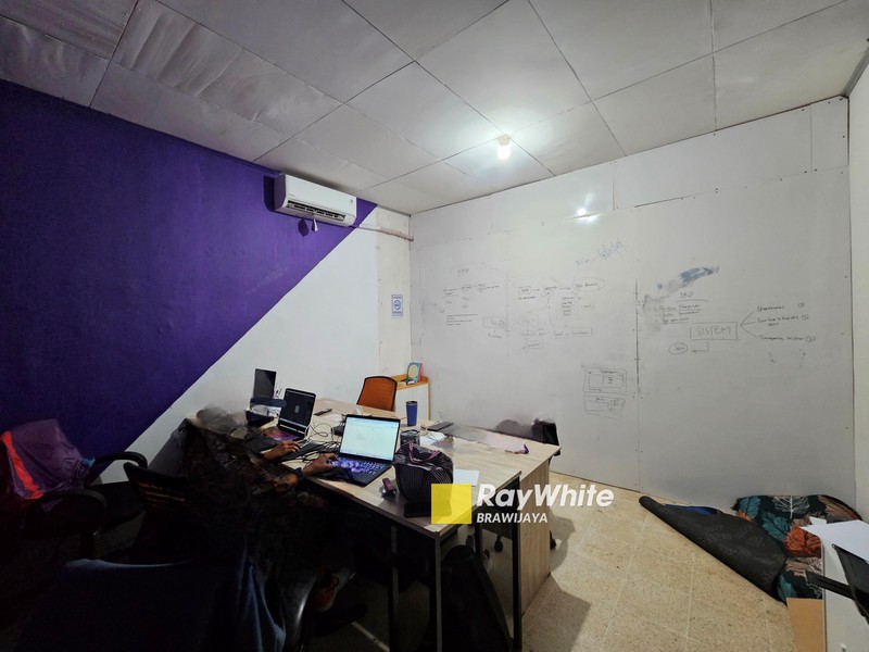 Rumah di jalan Ketapang, Jati Padang, Jakarta Selatan, 10 menit ke stasiun KA Pasar Minggu