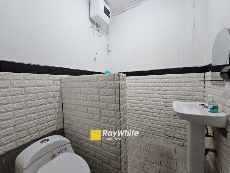 Rumah di jalan Ketapang, Jati Padang, Jakarta Selatan, 10 menit ke stasiun KA Pasar Minggu