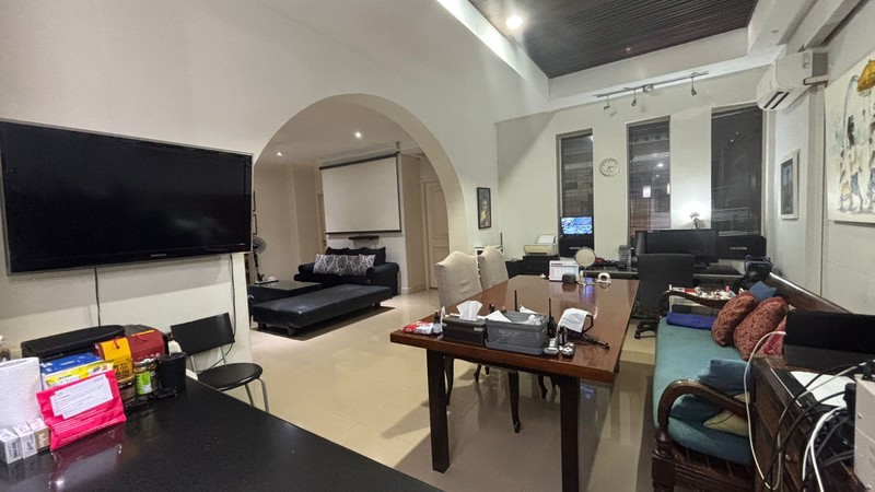 Rumah 2 Lantai Luas 635m2 + Kolam Renang di Bangka Raya Jaksel