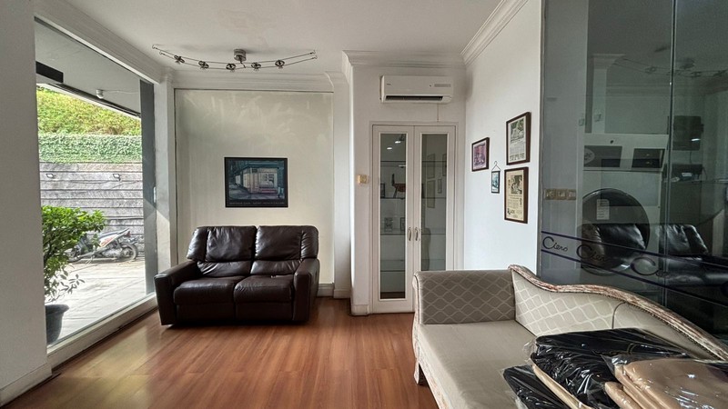 Rumah 2 Lantai Luas 635m2 + Kolam Renang di Bangka Raya Jaksel