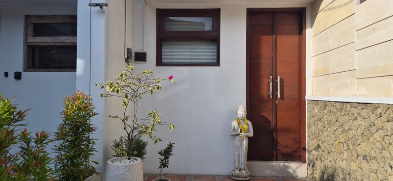 Freehold - Charming Villa for Sale in Kerobokan - Just 300m from Raya Canggu, Bali!