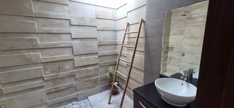 Freehold - Charming Villa for Sale in Kerobokan - Just 300m from Raya Canggu, Bali!