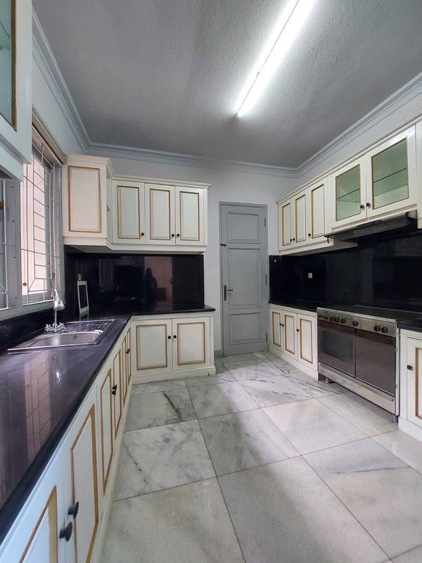 Dijual Rumah Mewah di Jl. Pekayon 1, Ragunan - Pasar Minggu, Jakarta Selatan