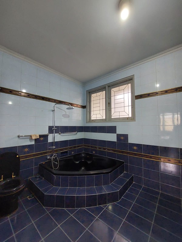 Dijual Rumah Mewah di Jl. Pekayon 1, Ragunan - Pasar Minggu, Jakarta Selatan