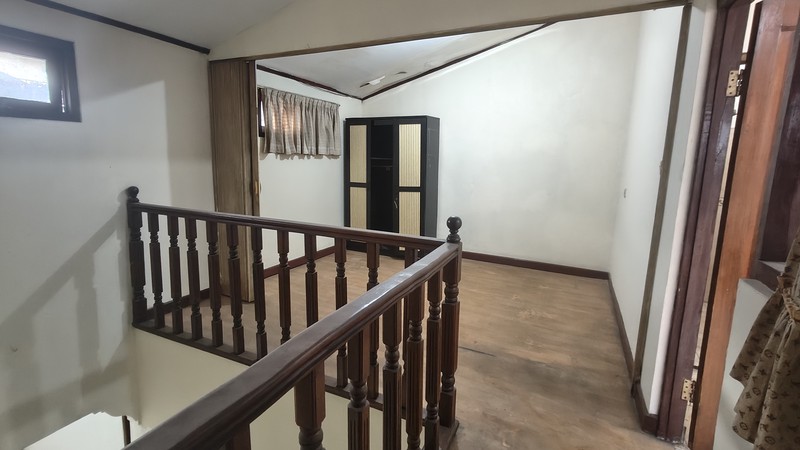 Disewakan Cepat Rumah Siap Huni dan Ngantor di Tebet Barat - Lokasi Strategis, dekat TOL dan Stasiun