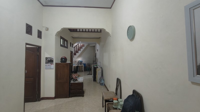 Disewakan Cepat Rumah Siap Huni dan Ngantor di Tebet Barat - Lokasi Strategis, dekat TOL dan Stasiun