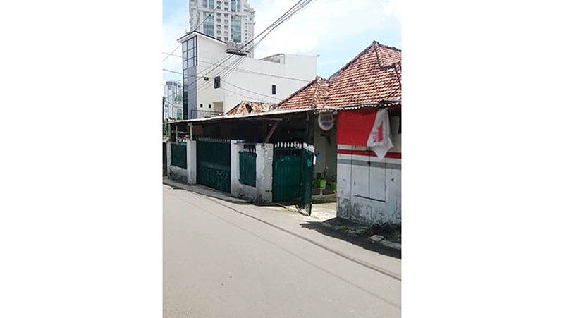 Dijual Rumah hitung tanah Jl Kebon Nanas, Grogol Utara Rumah dekat apartemen Beleza, ITC Permata Hijau