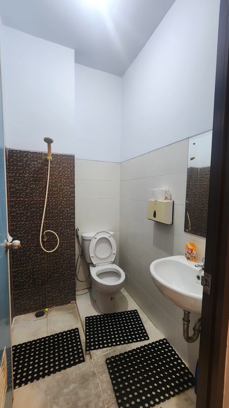 Ruko siap usaha di Legenda Wisata