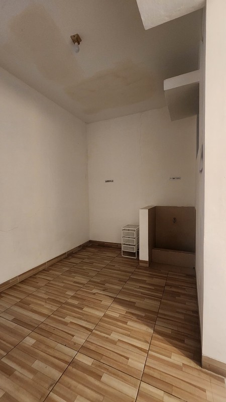 Ruko siap usaha di Legenda Wisata