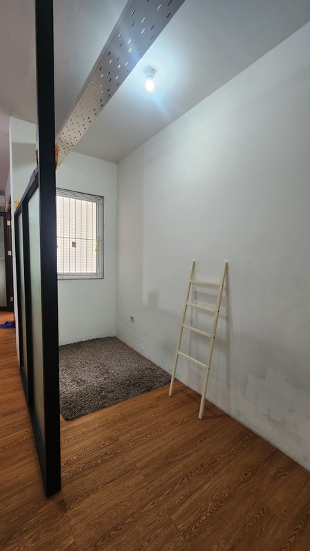 Ruko siap usaha di Legenda Wisata