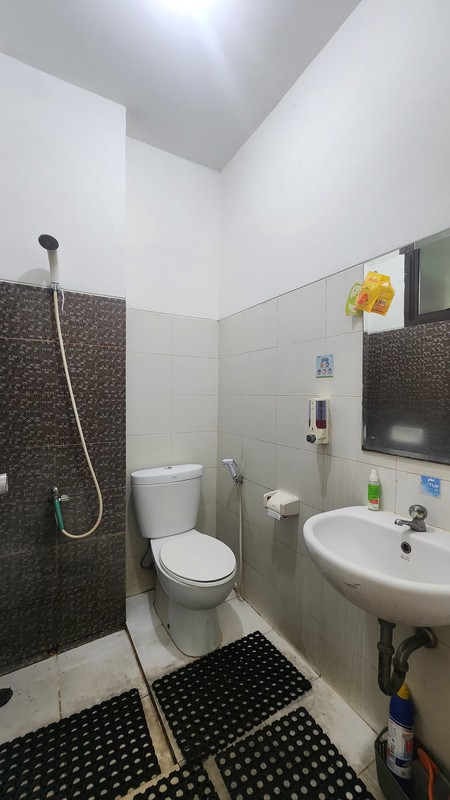 Ruko siap usaha di Legenda Wisata