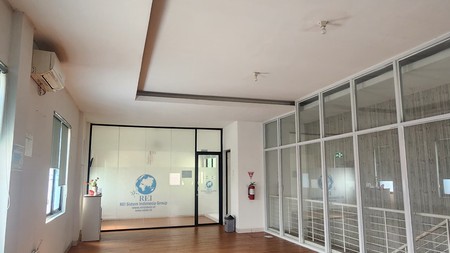 Ruko siap usaha di Legenda Wisata