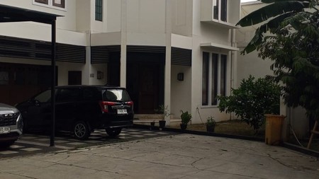 DI JUAL RUMAH CANTIK & TERAWAT SIAP HUNI DI CONDET