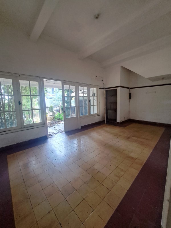 Rumah 2 Lantai, Lokasi strategis siap huni di Jak sel