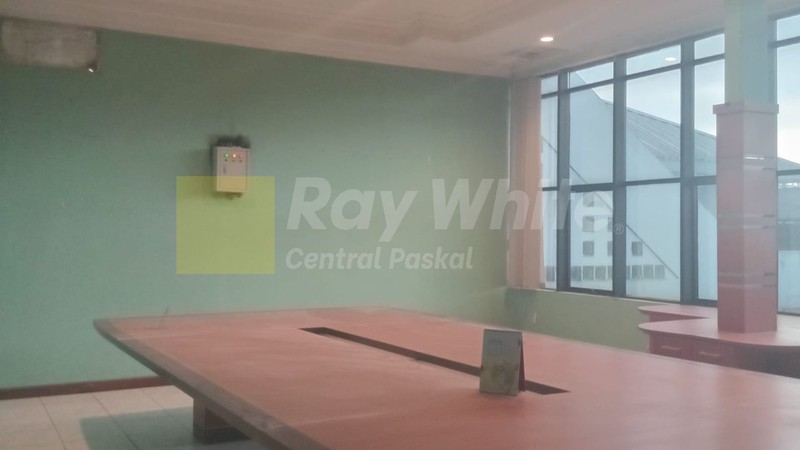 Kantor dan Gudang di Mainroad Ciateul Bandung