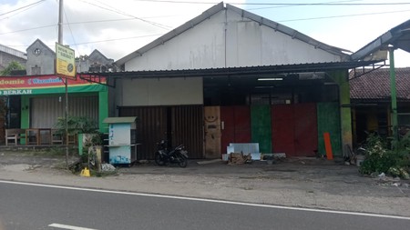  Dijual Rumah & Gudang di Jl. Raya Purwomartani, Sleman, Akses Langsung Jalan Utama