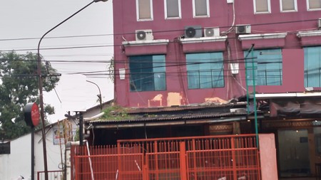 Ruko Komersil Murah jl Veteran  3lt  di  Bintaro Jakarta-Selatan.