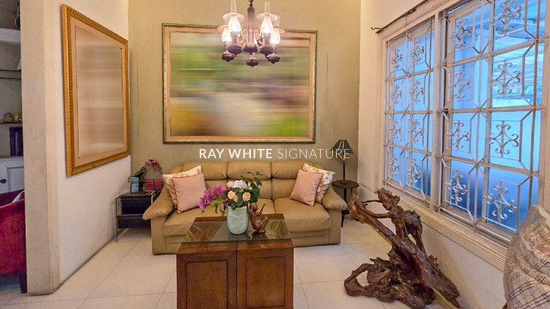 Dijual Rumah Lama di Jl Pasuruan Menteng 