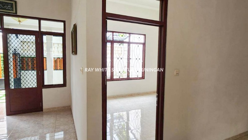 Rumah Bangunan Baru 1 Lantai di Jl Muhiyin Tanjung Barat 