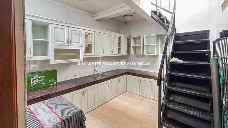 Rumah Bangunan Baru 1 Lantai di Jl Muhiyin Tanjung Barat 