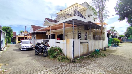 Rumah 2 Lantai Semi Furnished Siap Huni di Perum Griya Ambarketawang, Gamping - Dekat Stasiun Patukan