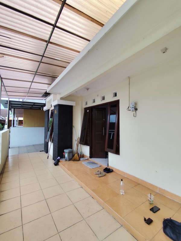 Rumah 2 Lantai Semi Furnished Siap Huni di Perum Griya Ambarketawang, Gamping - Dekat Stasiun Patukan