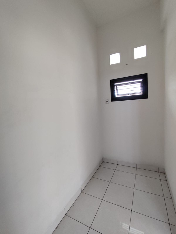 Rumah 2 Lantai Semi Furnished Siap Huni di Perum Griya Ambarketawang, Gamping - Dekat Stasiun Patukan