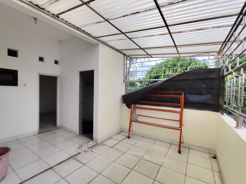 Rumah 2 Lantai Semi Furnished Siap Huni di Perum Griya Ambarketawang, Gamping - Dekat Stasiun Patukan