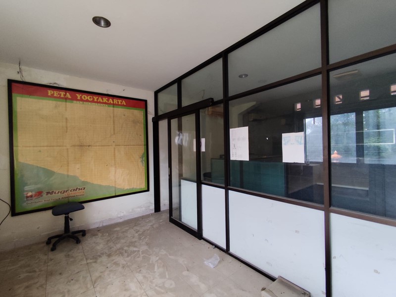 Disewakan Ruko 2 Lantai 788 Meter Persegi di Dekat STPN Gamping, Sleman