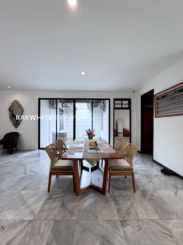 Rumah Siap Huni Jalan Lebar Lokasi Strategis Area Lebak Bulus