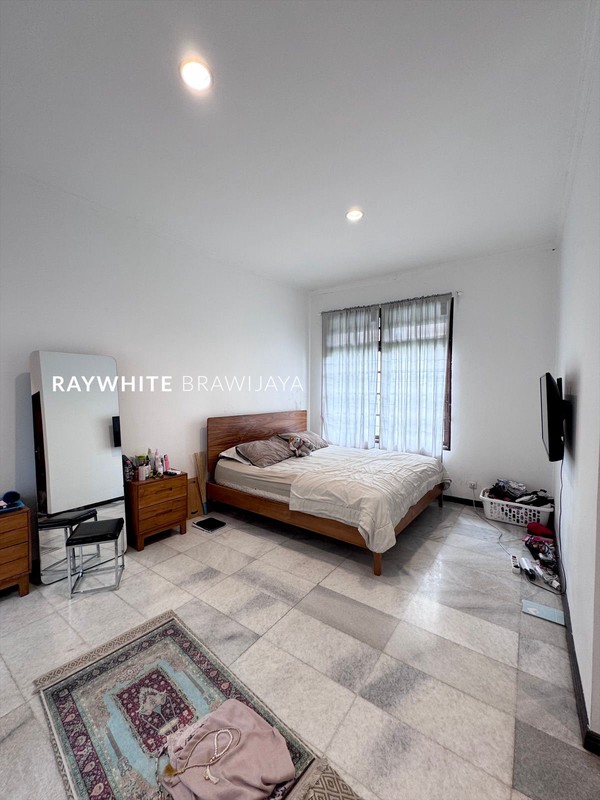 Rumah Siap Huni Jalan Lebar Lokasi Strategis Area Lebak Bulus