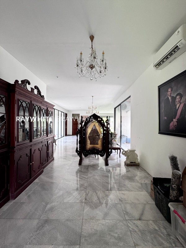 Rumah Siap Huni Jalan Lebar Lokasi Strategis Area Lebak Bulus