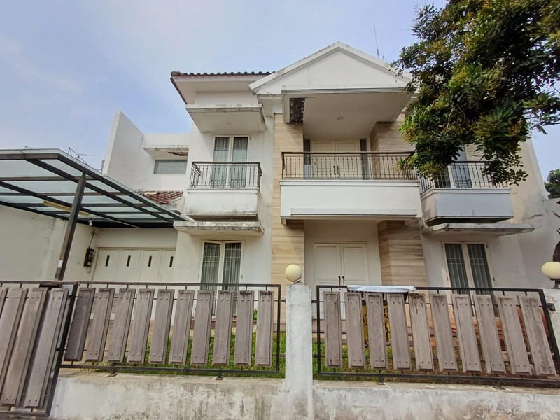 Rumah 2 Lantai, Lokasi strategis di Ciledug