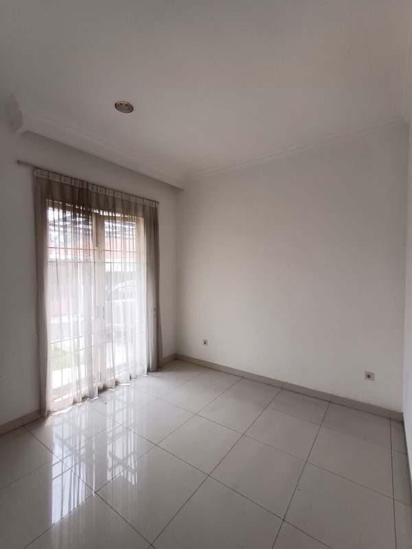 Rumah 2 Lantai, Lokasi strategis di Ciledug