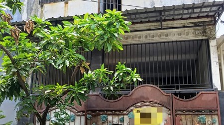 Hunian 2 Lantai Lokasi Strategis di Medayu Utara - Harga 900 Jutaan