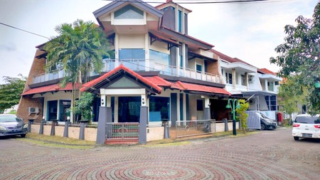 DIJUAL CEPAT RUMAH HOOK PINUS ASRI LAKARSANTRI WIYUNG SURABAYA BARAT