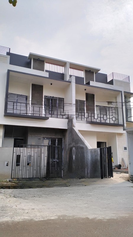 Brand New, Rumah Minimalis Harga Menarik di Komplek Strategis Cinere